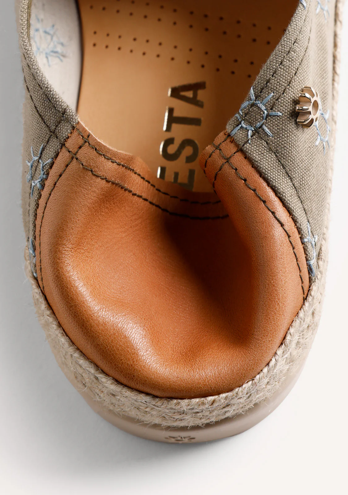 KHAKI ESPADRILLES SUN PATTERN - Image 4