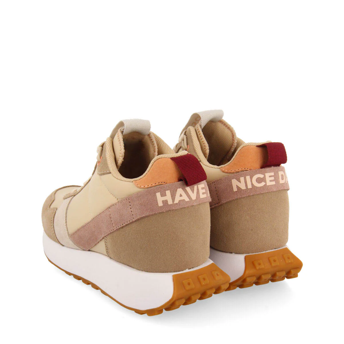 Aracai women's beige retro-style sneakers with inner wedges - Image 4