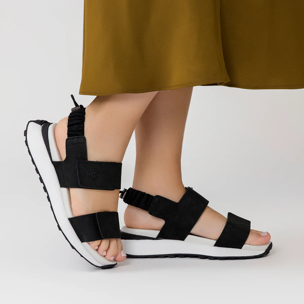 BLACK SPORTS SANDALS WITH ELASTIC RUCHED BACK DETAIL FOR WOMEN FRATAR - Image 2