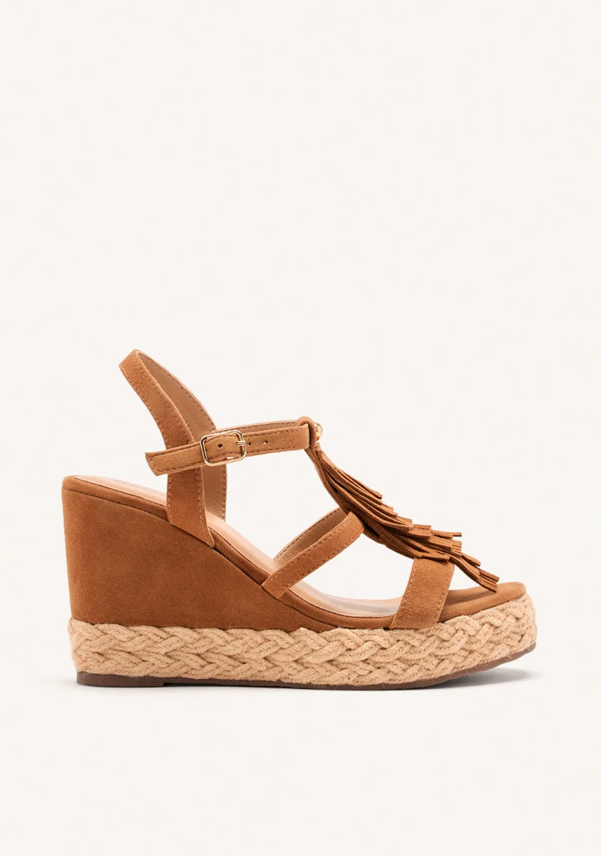 LEATHER FRINGE WEDGE SANDALS ELDERON