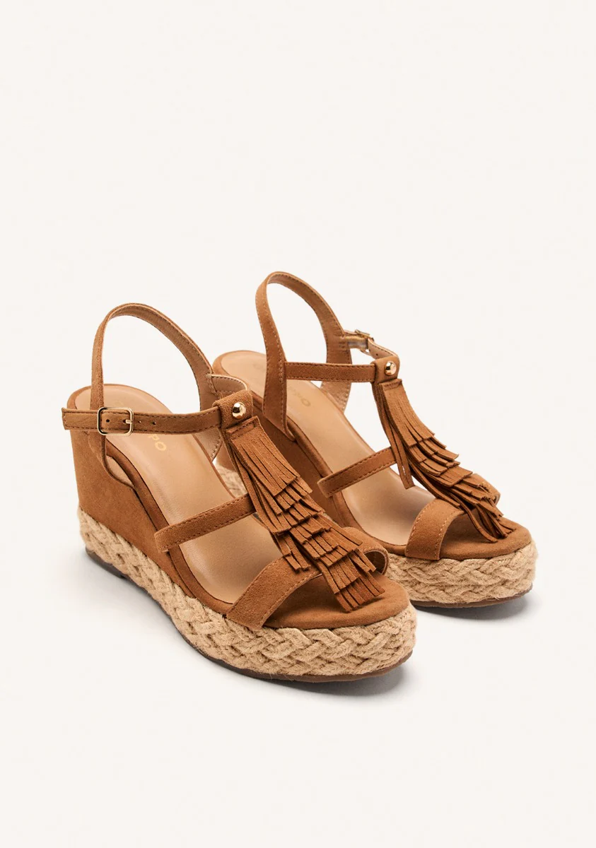 LEATHER FRINGE WEDGE SANDALS ELDERON - Image 2