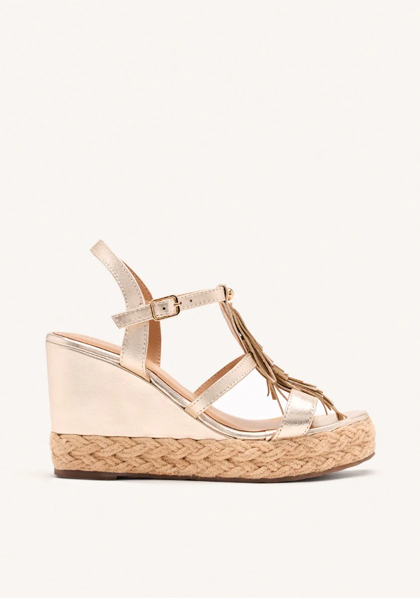 LEATHER FRINGE WEDGE SANDALS ELDERON