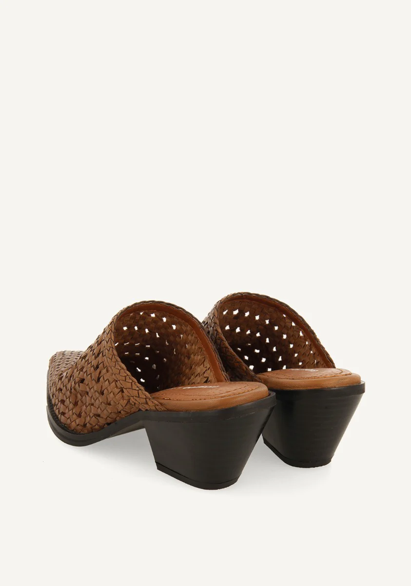 LEATHER HEEL MULES CLOGS BATTONYA - Image 4