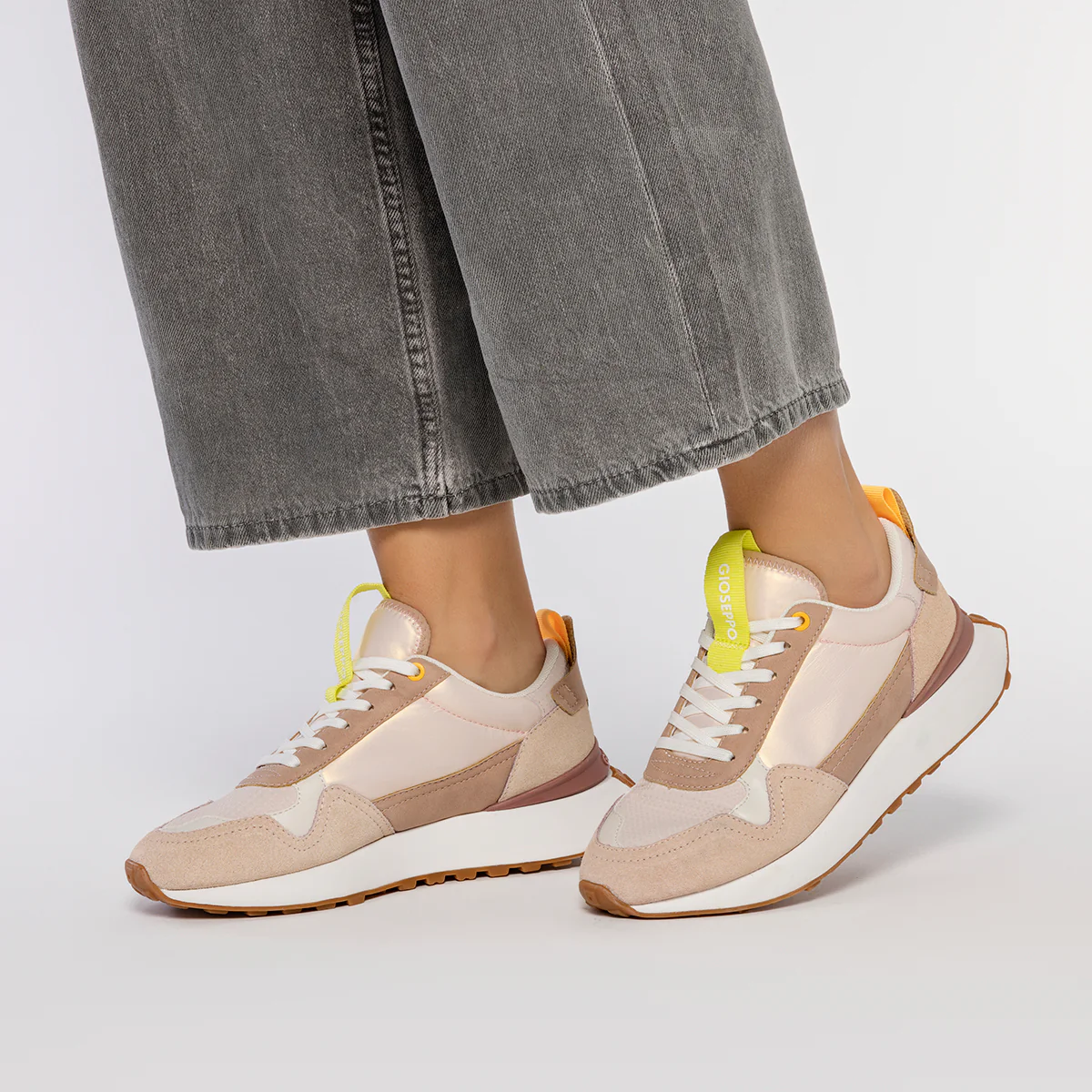 PINK SNEAKERS FOR WOMEN NARO - Image 2