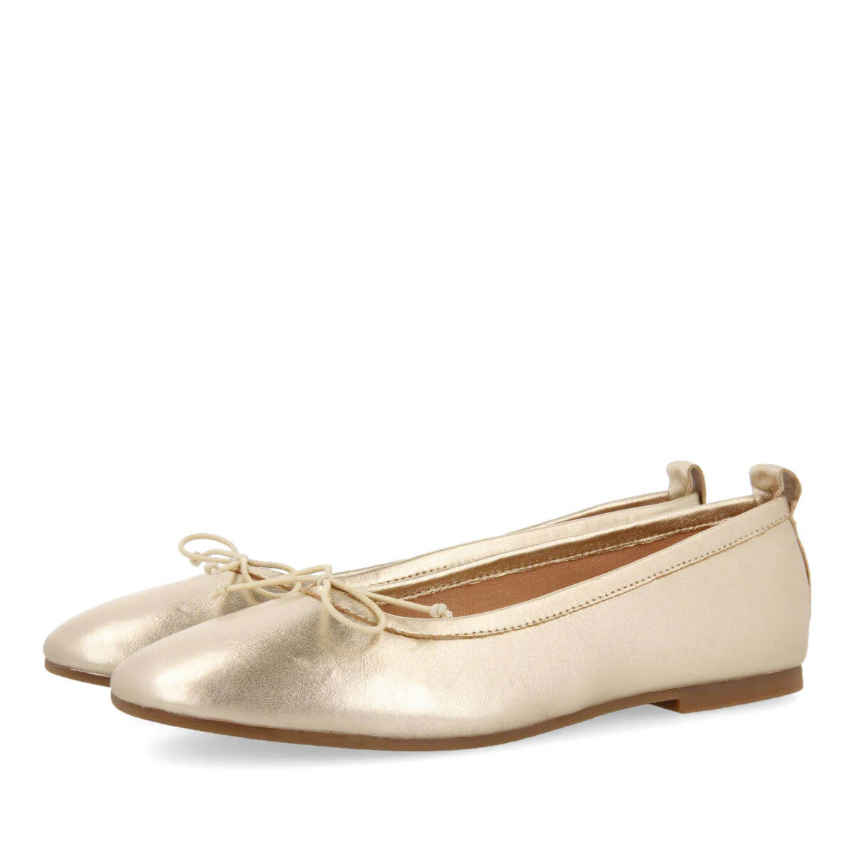Satteins women's gold leather ballet flats - Image 3