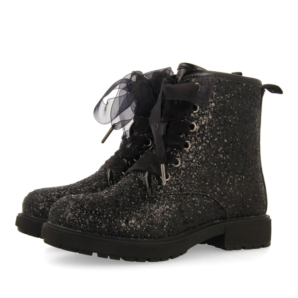 SEQUINED BOOTS AND TULLE SURANY - Image 2