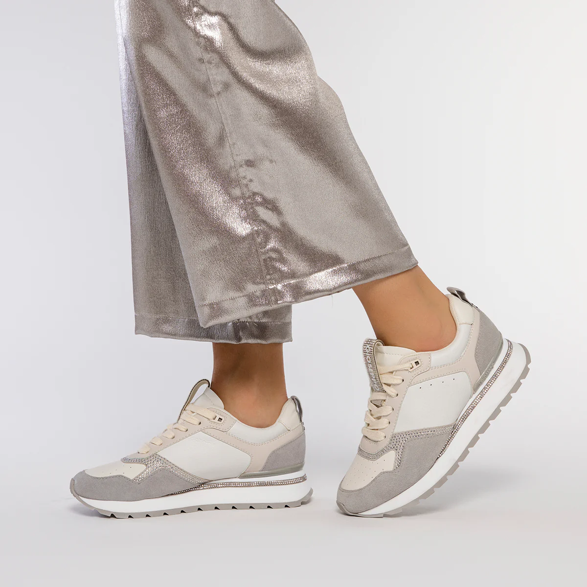 SNEAKERS OFF-WHITE WITH STRASS DETAIL FOR WOMEN ISPICA - Image 2