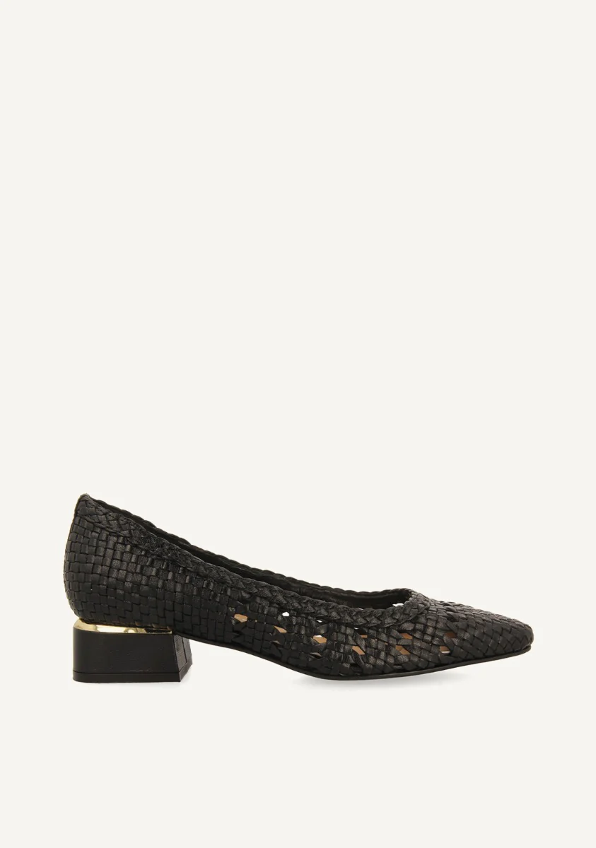 STUDDED LEATHER COURT SHOES MAGLOD