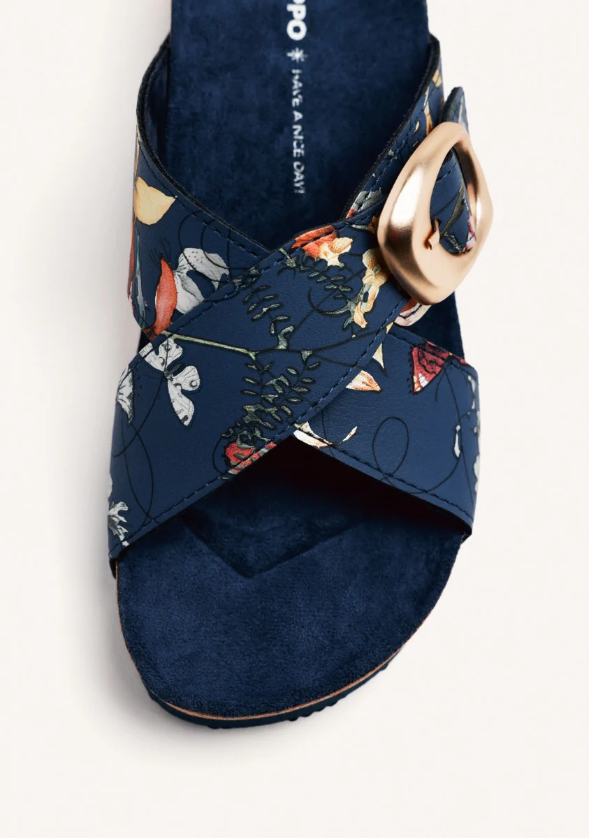 WEDGE FLOWER SANDALS UXBRIDGE - Image 4