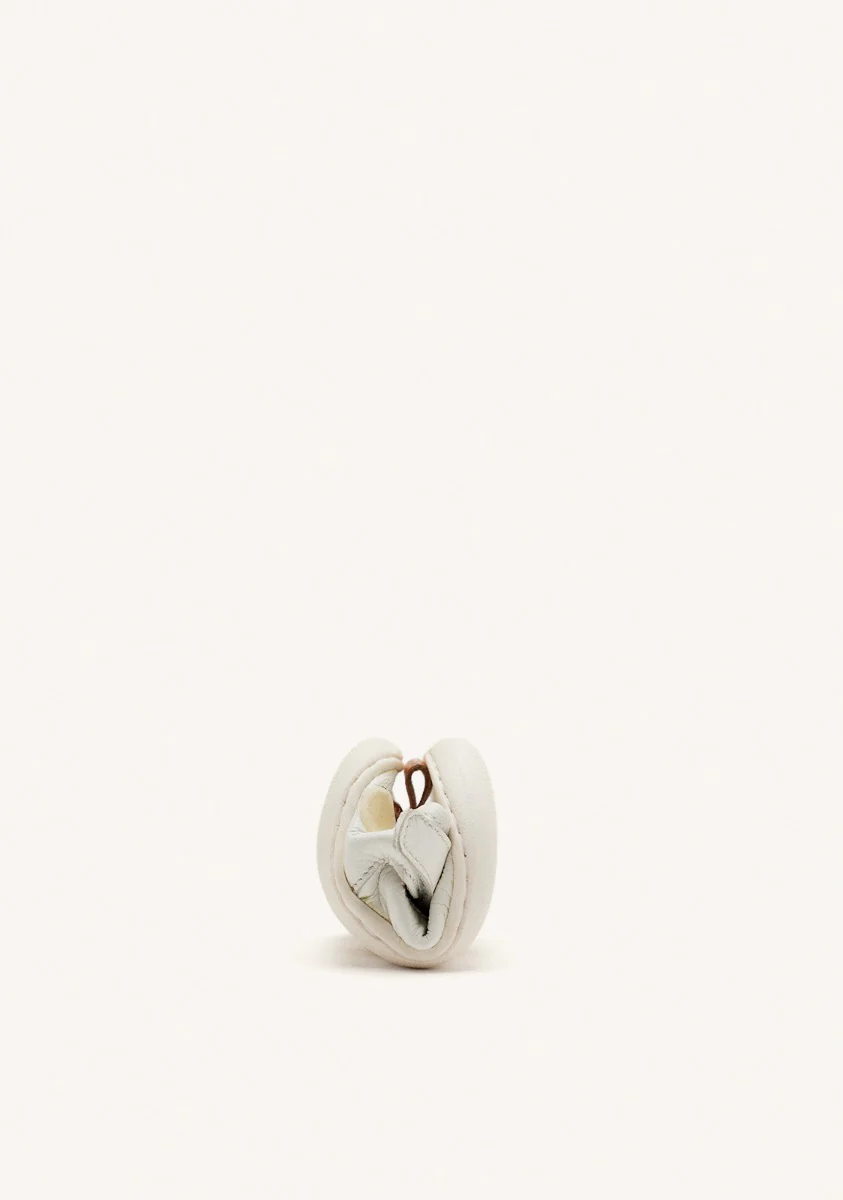 WHITE CRAB-STYLE SANDALS WITH ADJUSTABLE CLOSURES FOR BABIES ODELL - Image 3