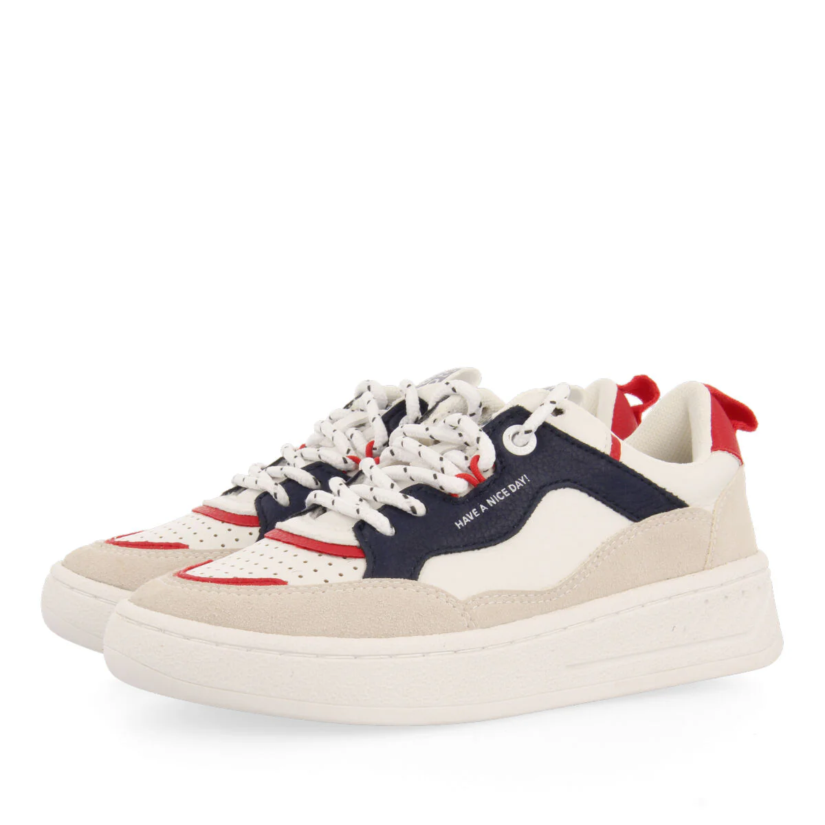 WHITE SNEAKERS WITH BLUE AND RED DETAILS AND TREKKING LACES FOR KIDS CARLYLE - Image 3